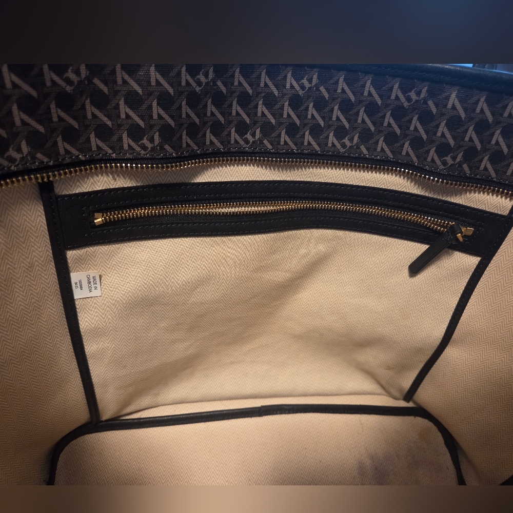 Black and Brown Tory Burch Tote Bag with Pouch - Picture 15 of 16
